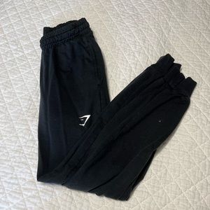 gymshark black joggers size small